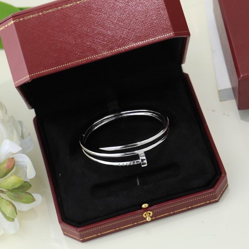 Cartier Bracelet ID:20261020-183